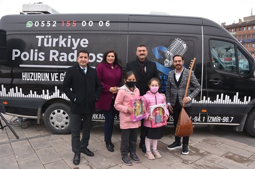 Vali Bülent Tekbıyıkoğlu, Türkiye Polis Radyosunun Canlı Yayın Konuğu Oldu